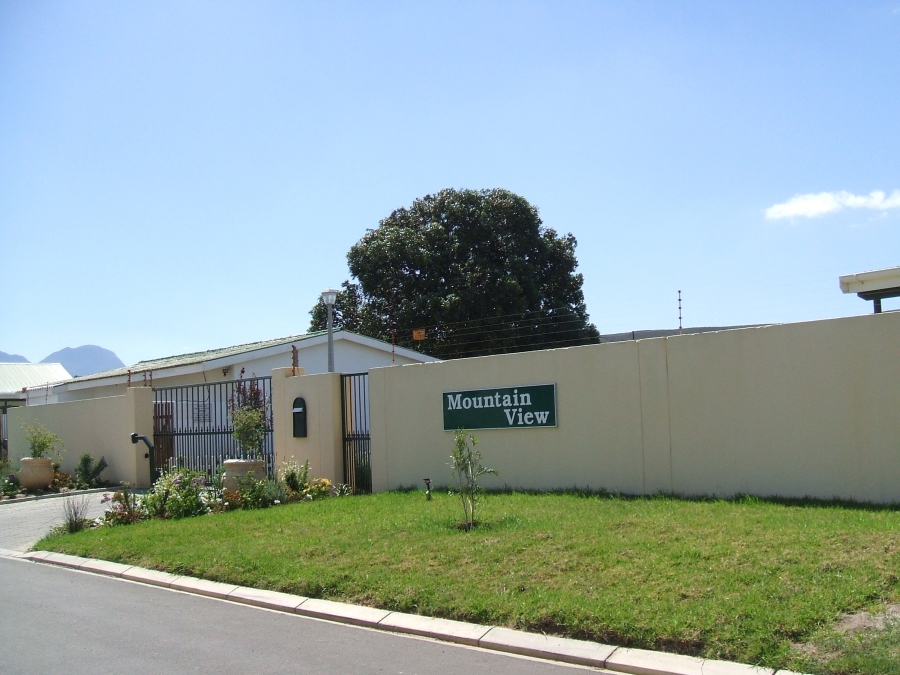 2 Bedroom Property for Sale in Sandbaai Western Cape